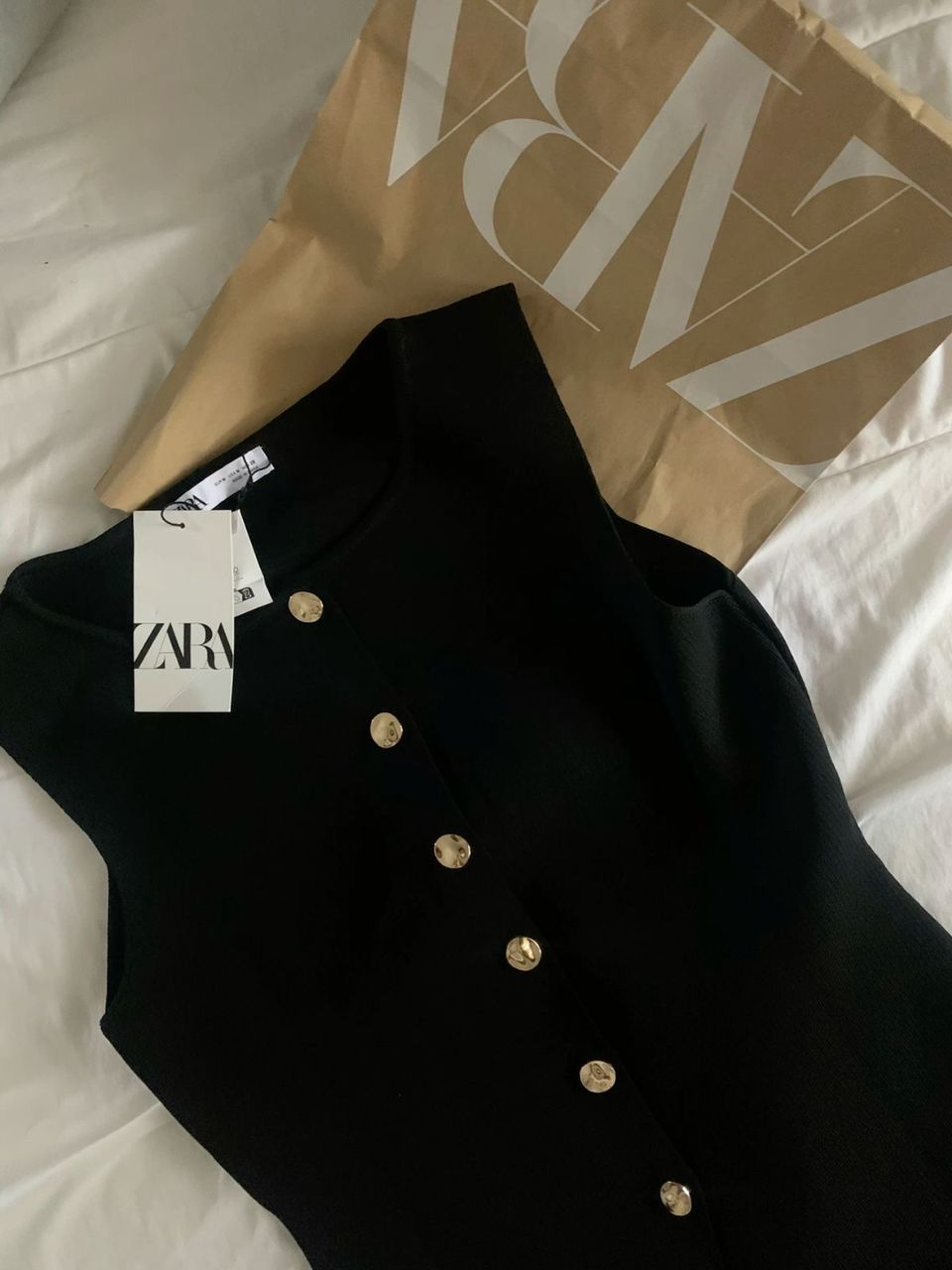 Gilet Zara Sans Manches Femme – Élégance et Superposition Facile