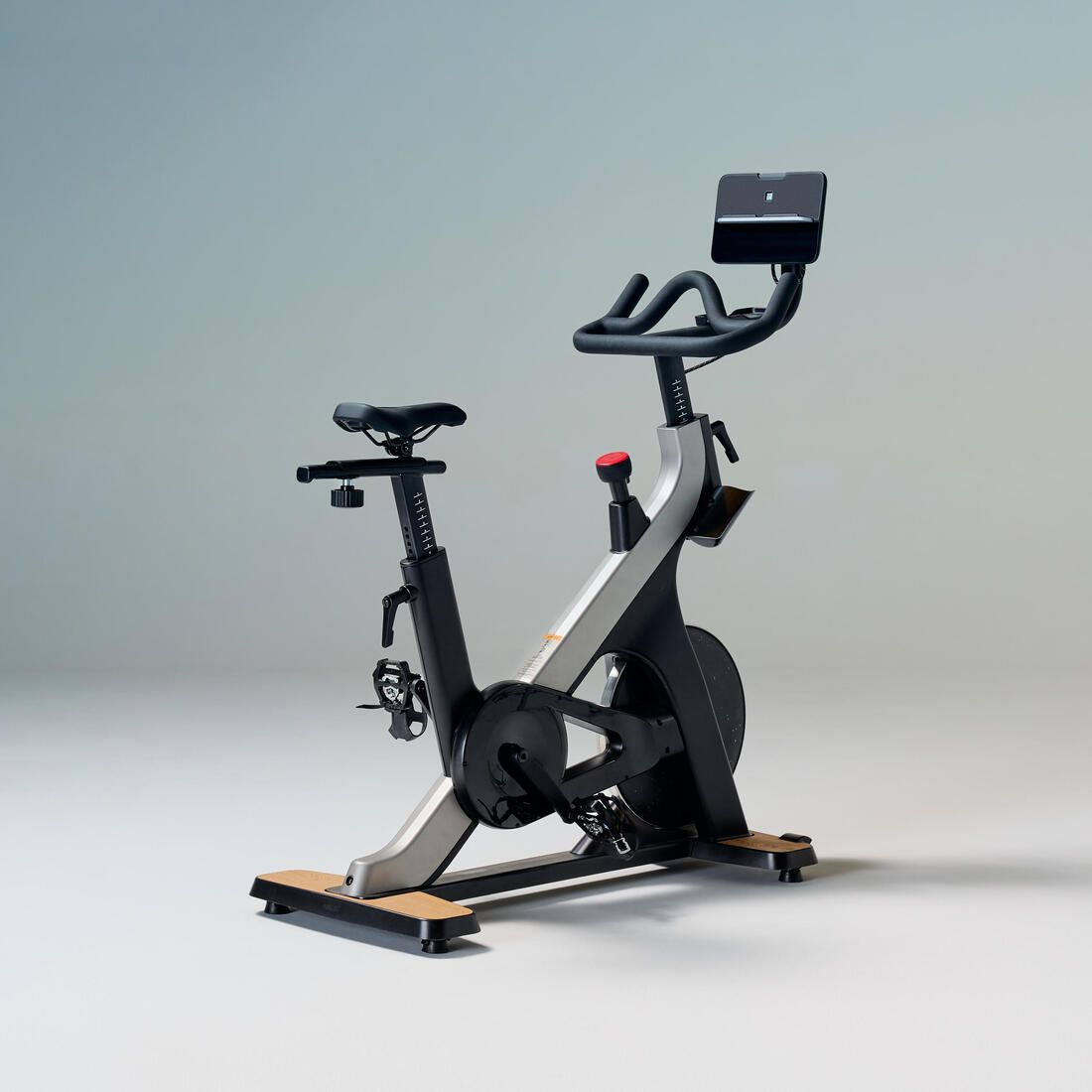 Vélo d'appartement connecté, training bike 900, garanti par Decathlon